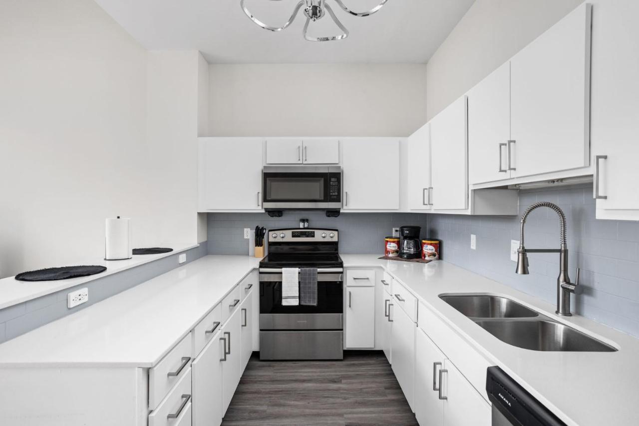 2Br 2Ba In The Block Apartment By Cozysuites Indianapolis Exterior foto
