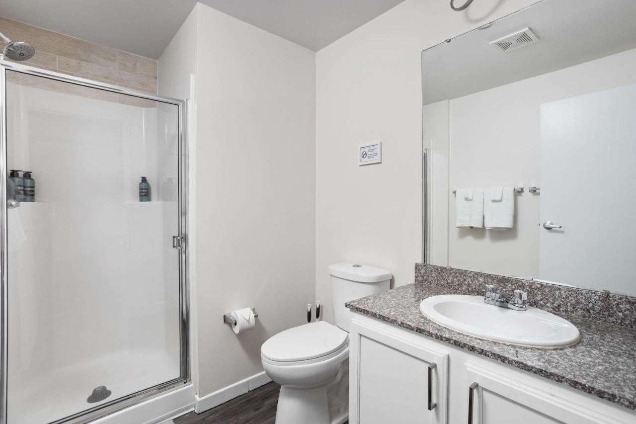 2Br 2Ba In The Block Apartment By Cozysuites Indianapolis Exterior foto